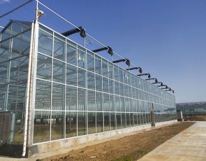 玻璃溫室大棚造價的六點降溫措施